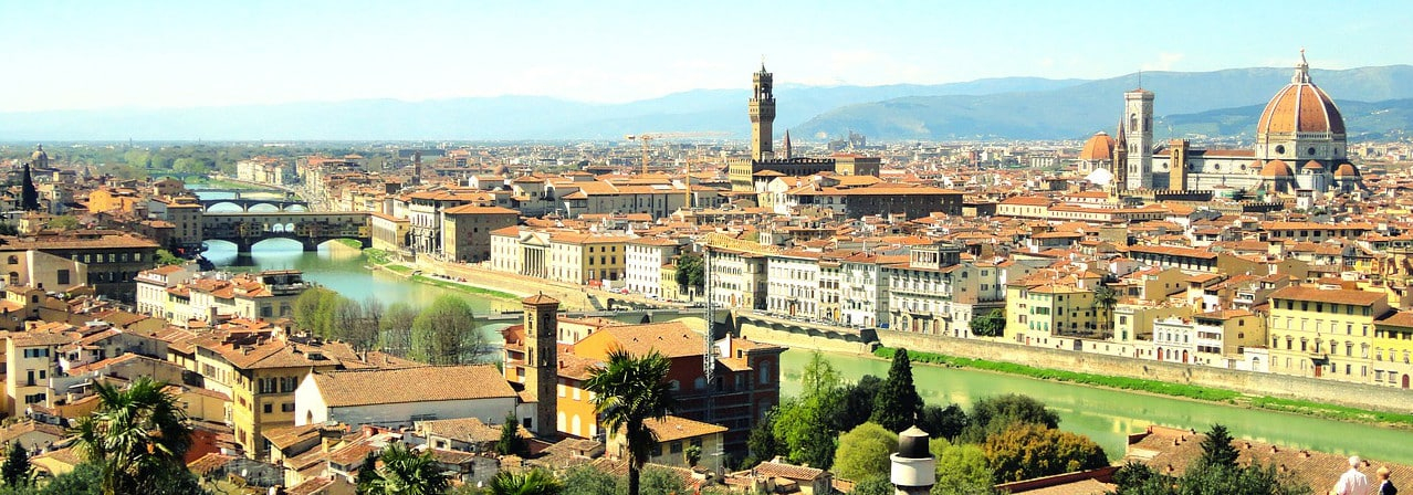 Vue sur Ponte Vecchio et Palazzo Vecchio depuis Piazzale Michelangelo